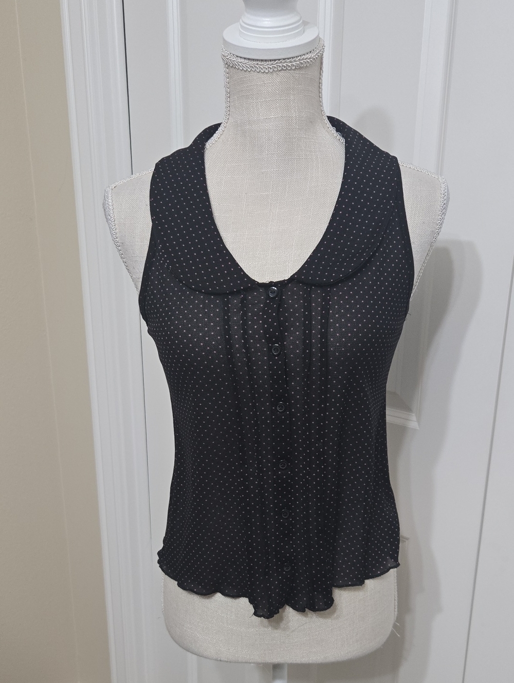 JULIE'S CLOSET Black Sleeveless Polka Dot Blouse with Peter Collar SZ S